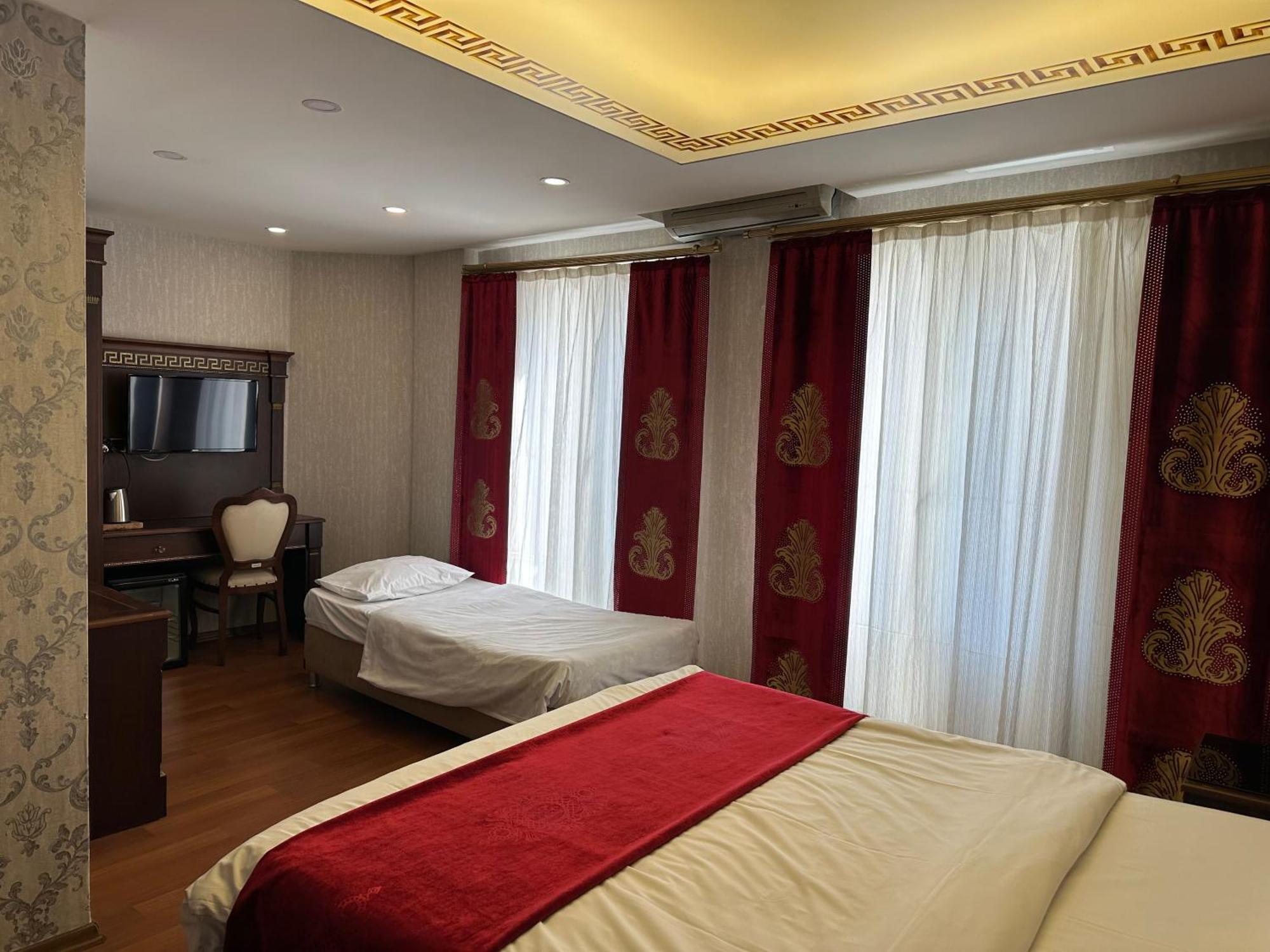 Napolyon Hotel Istanbul Exterior photo